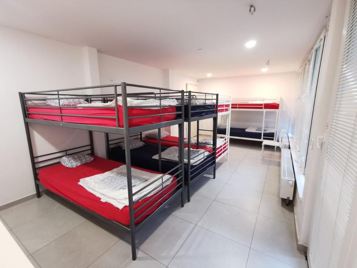 Simbol Rooms With Free Private Parking Ljubljana Exterior foto