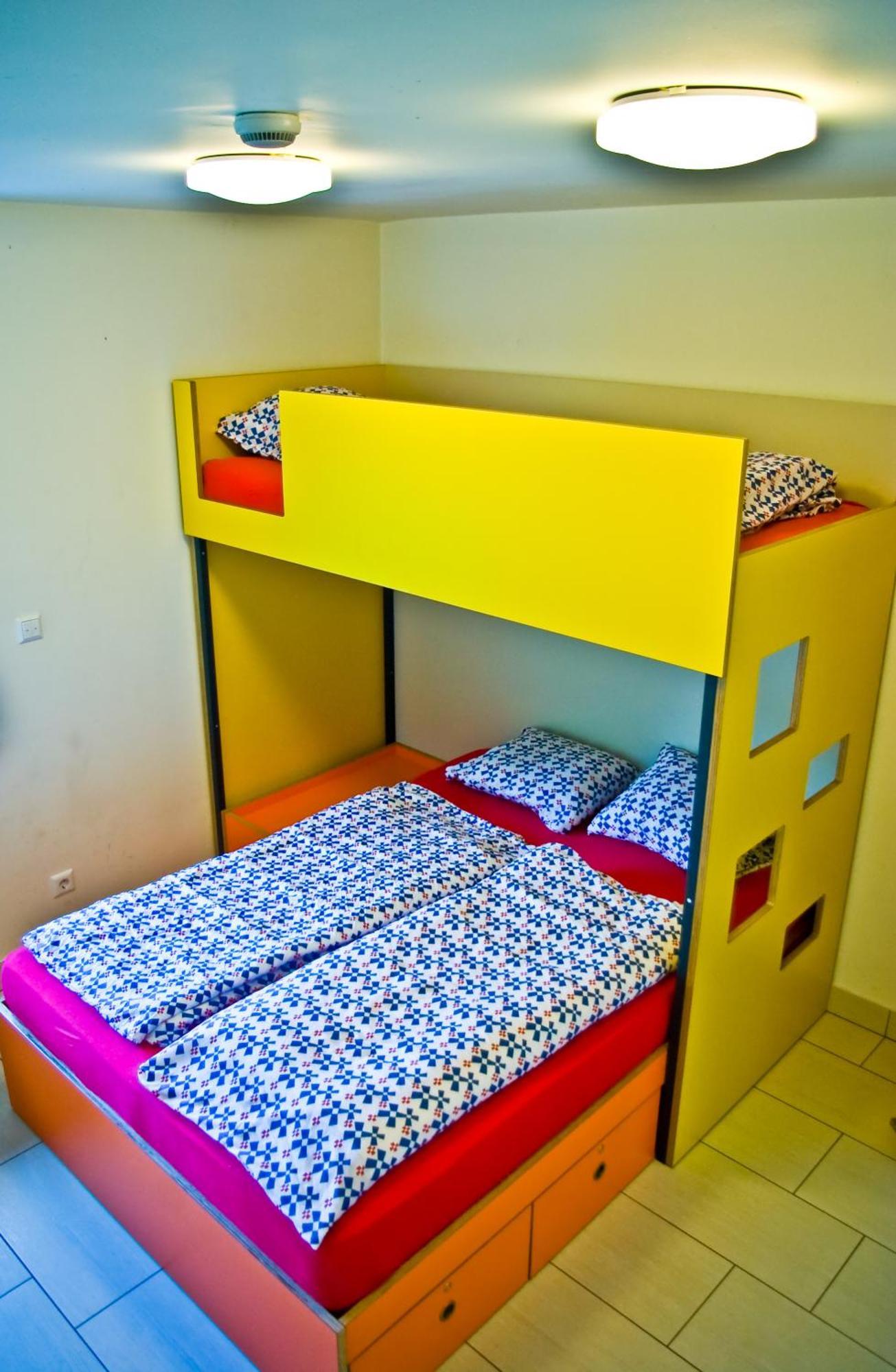 Simbol Rooms With Free Private Parking Ljubljana Exterior foto